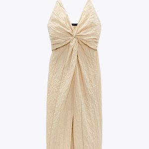 beautiful  ZARA COLOR NUDE, never used, it is sold because it is not my size